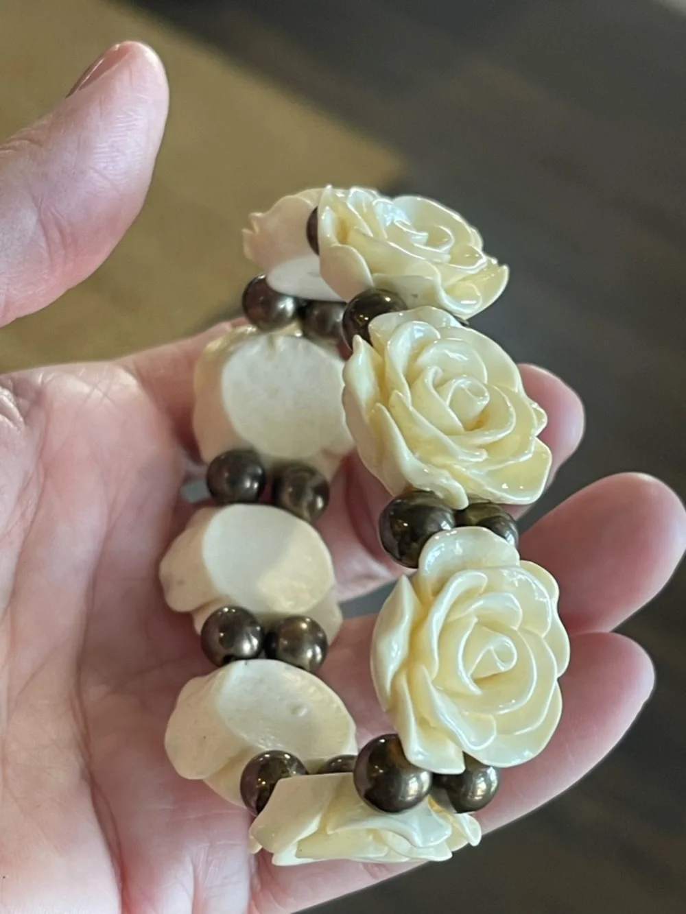Vintage Style White Carved Rose Bracelet & Earring Jewelry Set